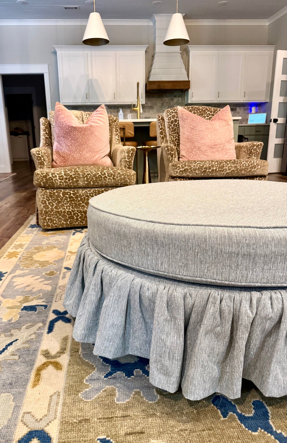 Spring & Stitch Bounder styling in a home setting.